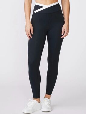 THRIVE SOCIETE High-Waist Black Leggings with White Crossover Waist
